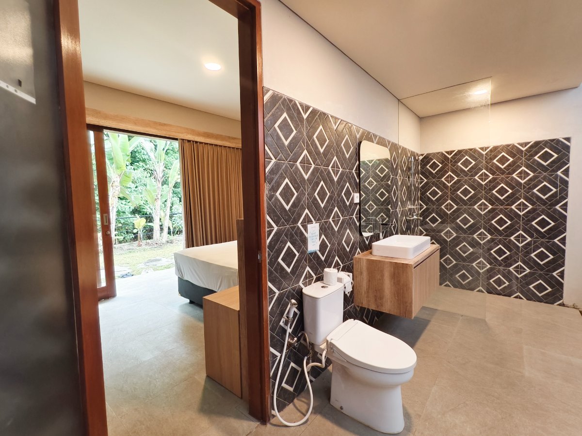 Attached Washroom Private Room 01