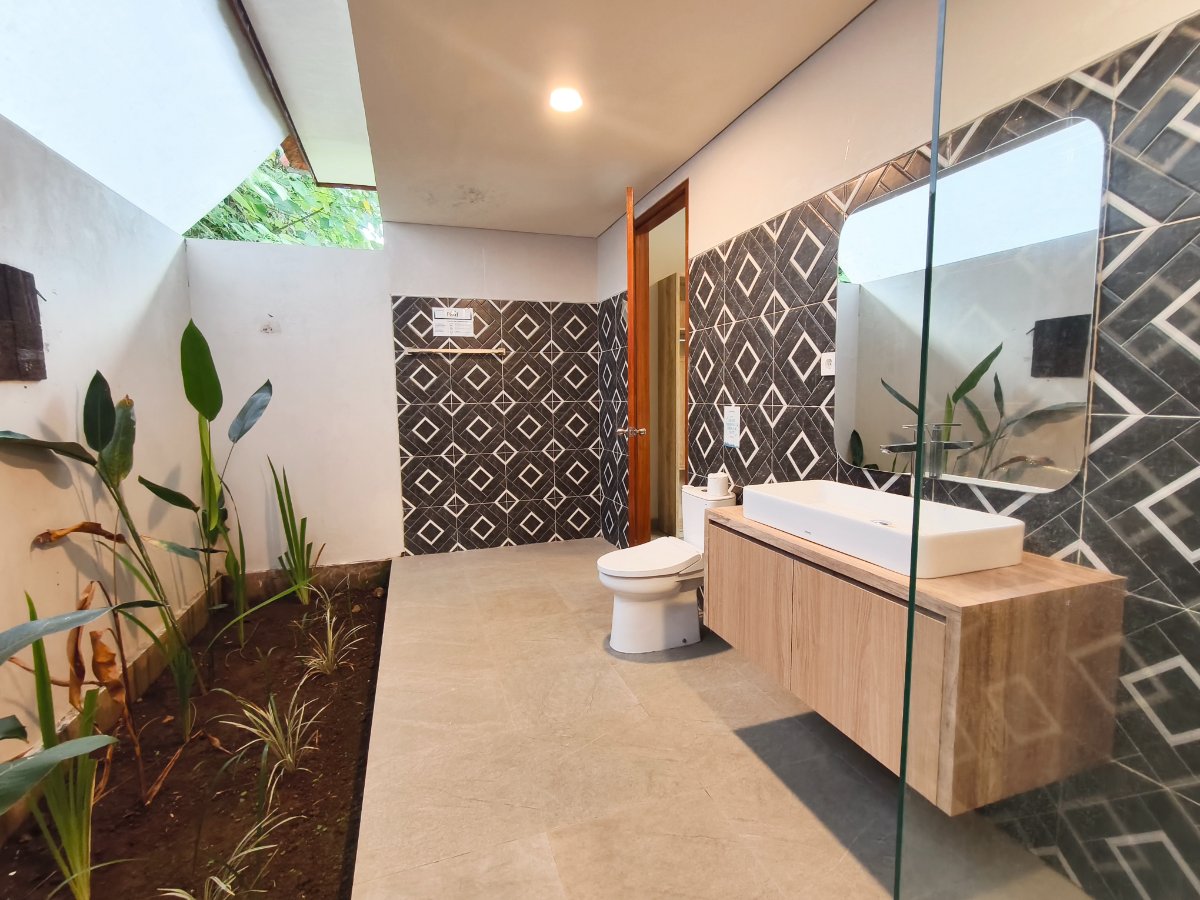 Attached Washroom Private Room 02