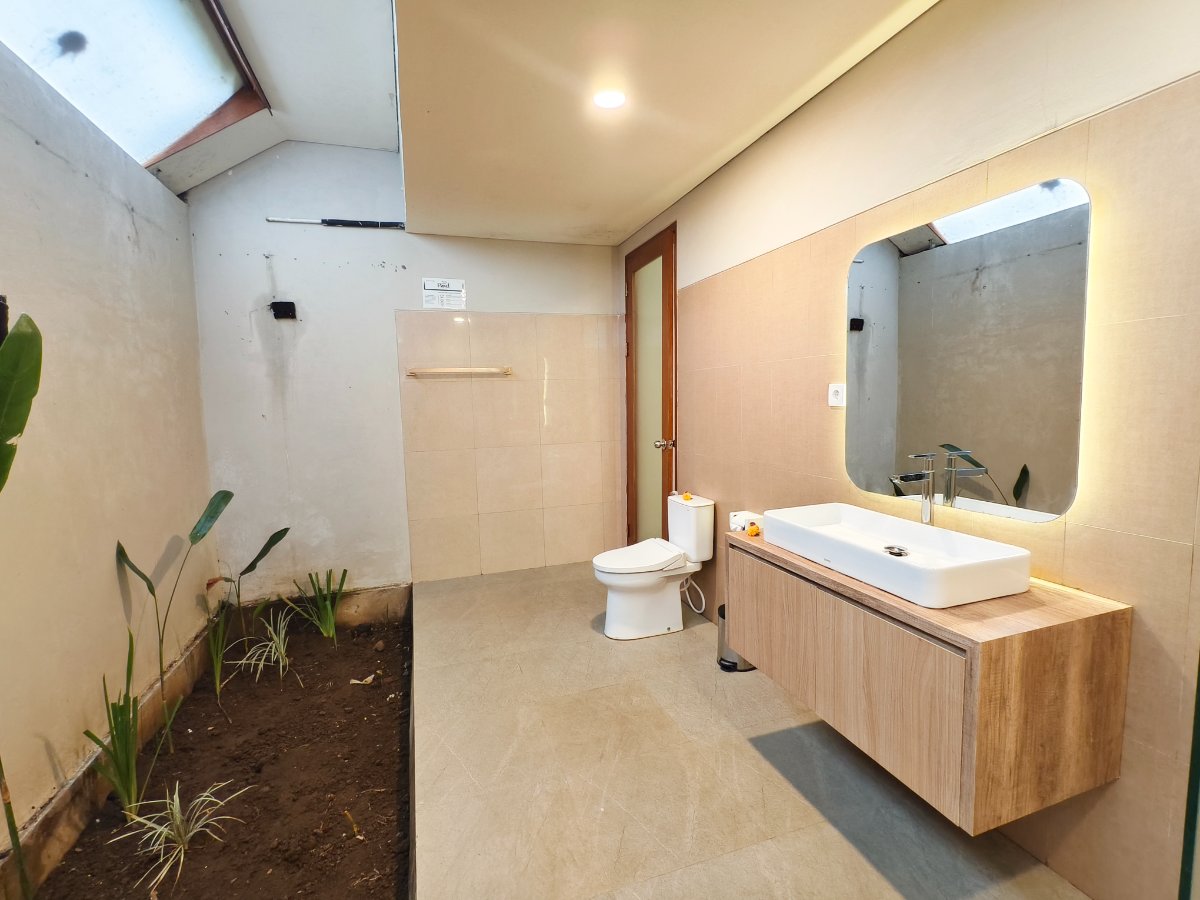 Attached Washroom Shared Room 02